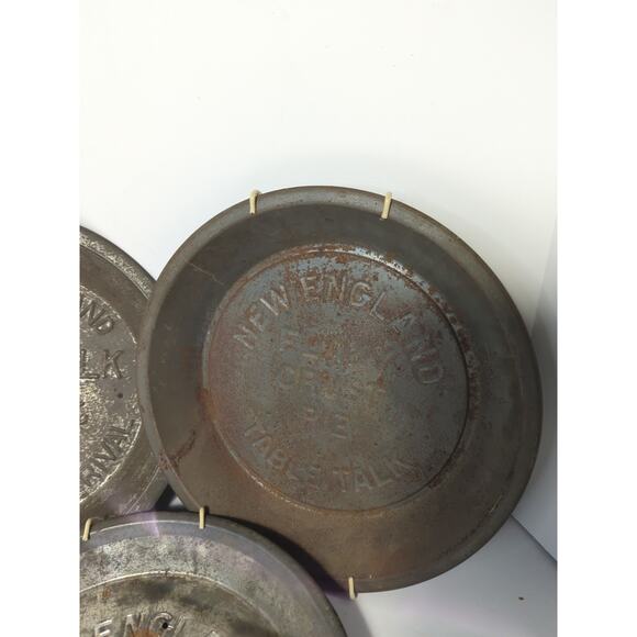 Set Of 3 Vintage Table Talk New England Flaky Crust Tin Pie Pan 9.5" with hanger - Picture 4 of 8